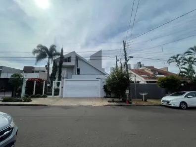 Sobrado com 4 Quartos à venda, 560m² no Zona 02, Maringá