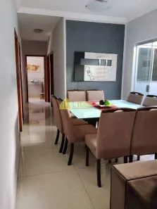 Casa com 3 Quartos para alugar, 156m² no Santa Rosa, Uberlândia