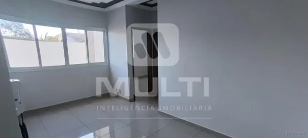 Apartamento com 2 Quartos para alugar, 48m² no Segismundo Pereira, Uberlândia