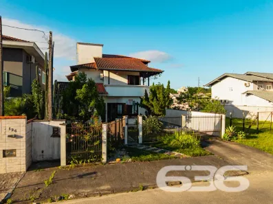 Sobrado com 4 Quartos à venda, 280m² no Anita Garibaldi, Joinville