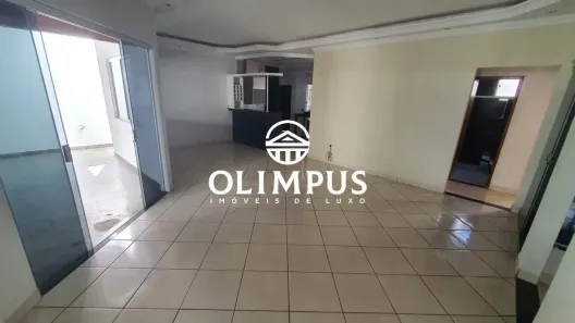 Casa com 3 Quartos para alugar, 240m² no Santa Rosa, Uberlândia