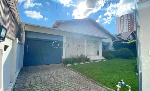 Casa com 2 Quartos para alugar, 353m² no Centro Cívico, Curitiba
