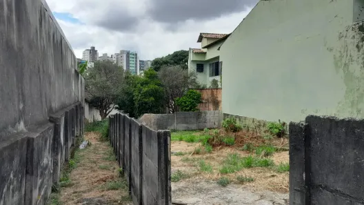 Lote/Terreno à venda, 900m² no Nova Suíssa, Belo Horizonte