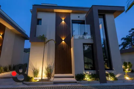Sobrado com 3 Quartos à venda, 145m² no Camburi, São Sebastião