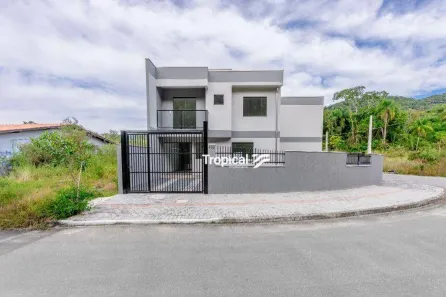Sobrado com 2 Quartos para alugar, 84m² no Velha Central, Blumenau
