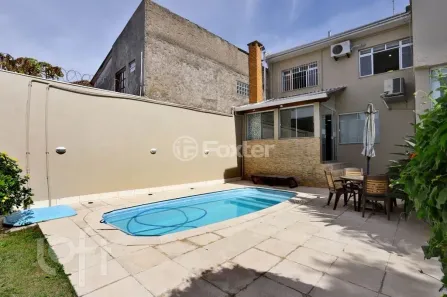 Casa com 3 Quartos à venda, 360m² no Jardim Itu, Porto Alegre
