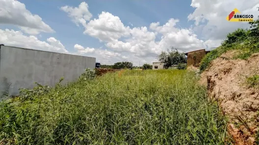 Lote/Terreno à venda, 300m² no Floresta, Divinópolis