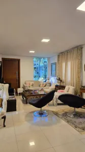 Casa de Condomínio com 3 Quartos para alugar, 220m² no Esperança, Londrina