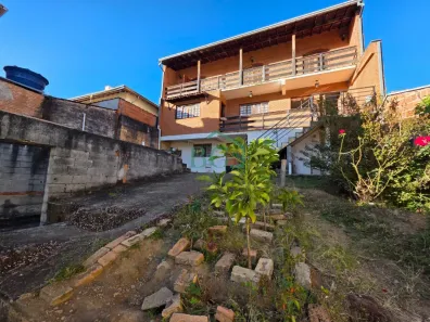 Casa com 3 Quartos à venda, 264m² no Vila Nova, Poços de Caldas