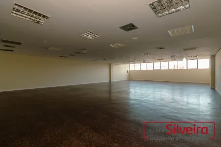 Sala Comercial para alugar, 210m² no Navegantes, Porto Alegre