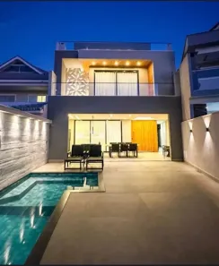 Casa de Condomínio com 5 Quartos para venda ou aluguel, 490m² no Recreio dos Bandeirantes, Rio de Janeiro