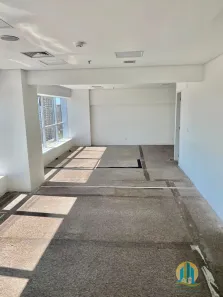 Sala Comercial para alugar, 80m² no Green Valley Alphaville, Barueri