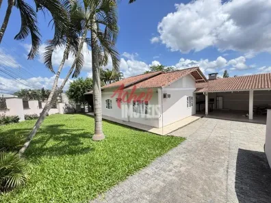 Casa com 2 Quartos à venda, 171m² no Nova Brasília, Joinville