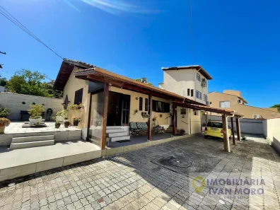 Casa com 6 Quartos à venda, 300m² no Ingleses do Rio Vermelho, Florianópolis