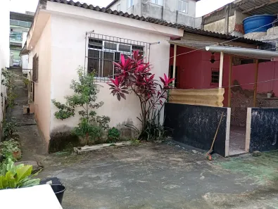 Casa com 2 Quartos à venda, 150m² no Ramos, Rio de Janeiro