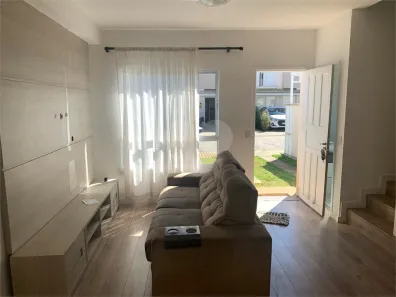 Casa de Condomínio com 2 Quartos para alugar, 82m² no Taboão, São Roque