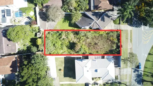 Lote/Terreno à venda, 800m² no Vista Alegre, Curitiba