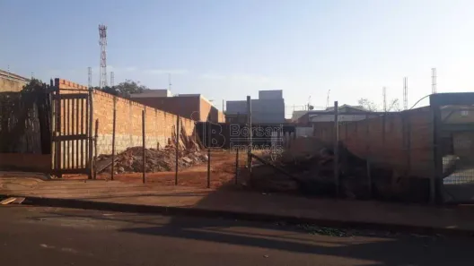 Lote/Terreno à venda, 250m² no Jardim Pinheiros (Vila Xavier), Araraquara