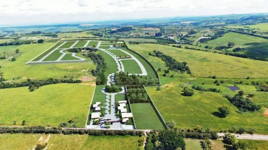 Lote/Terreno à venda, 250m² no Elias Fausto, Elias Fausto
