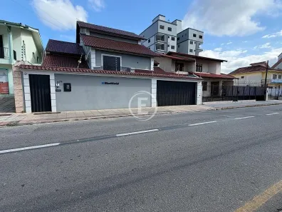 Casa com 4 Quartos à venda, 261m² no Centro, Palhoça