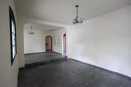 Casa com 6 Quartos à venda, 360m² no Glória, Belo Horizonte