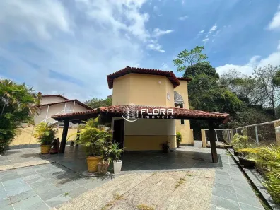Casa de Condomínio com 3 Quartos à venda, 129m² no Piratininga, Niterói