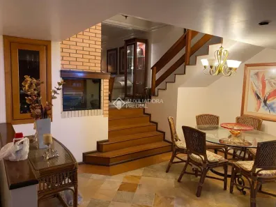 Casa com 4 Quartos à venda, 246m² no Chácara das Pedras, Porto Alegre
