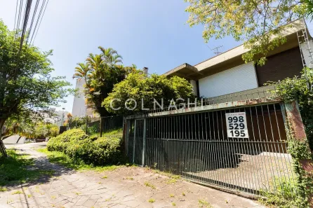Casa com 4 Quartos à venda, 390m² no Chácara das Pedras, Porto Alegre