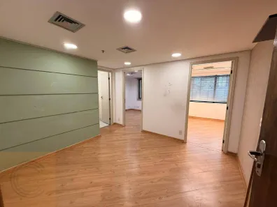 Sala Comercial à venda, 33m² no Vila Gomes Cardim, São Paulo