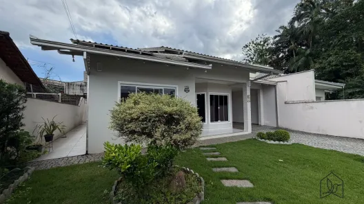Casa com 5 Quartos à venda, 310m² no Pirabeiraba (Pirabeiraba), Joinville