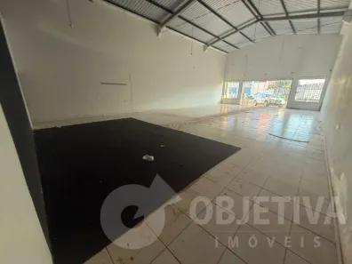 Galpão/Depósito/Armazém para alugar, 250m² no Morumbi, Uberlândia