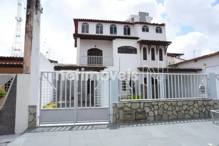 Casa com 3 Quartos para alugar, 282m² no Santa Mônica, Feira de Santana
