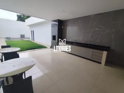 Casa com 3 Quartos à venda, 240m² no Cidade Jardim, Uberlândia
