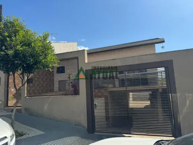 Casa com 3 Quartos à venda, 106m² no Cafezal, Londrina
