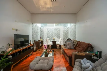 Casa com 2 Quartos à venda, 200m² no Real Parque, São Paulo