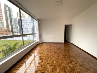 Apartamento com 3 Quartos para alugar, 110m² no Centro, Balneário Camboriú