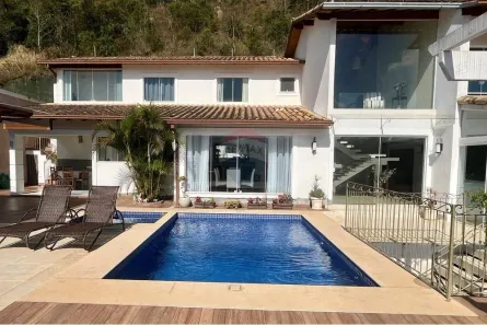 Casa com 4 Quartos à venda, 566m² no Nogueira, Petrópolis