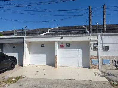 Casa com 4 Quartos para alugar, 147m² no Sapiranga-Coité, Fortaleza