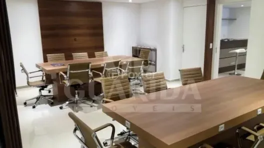 Sala Comercial à venda, 57m² no Menino Deus, Porto Alegre