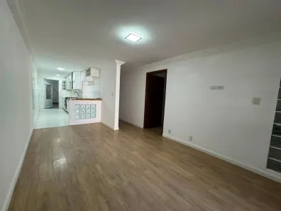 Casa com 3 Quartos para alugar, 80m² no Metalúrgicos, Osasco
