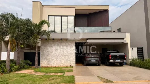 Casa de Condomínio com 5 Quartos para alugar, 230m² no Parqville Pinheiros, Aparecida de Goiânia