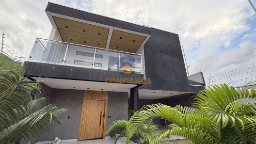 Sobrado com 3 Quartos à venda, 236m² no Floresta, Porto Velho