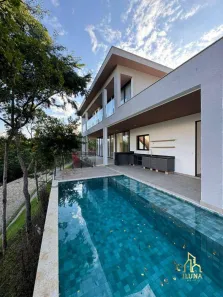 Casa de Condomínio com 4 Quartos à venda, 395m² no Itaipava, Petrópolis