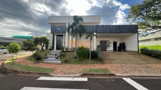 Casa de Condomínio com 3 Quartos para alugar, 290m² no Jardim Botânico, Uberlândia