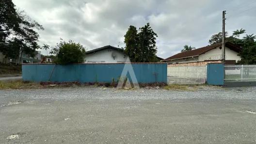 Casa com 3 Quartos à venda, 130m² no Glória, Joinville