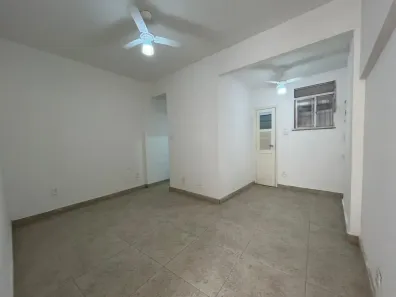 Kitnet com 1 Quarto à venda, 45m² no Copacabana, Rio de Janeiro