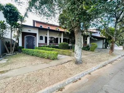 Casa de Condomínio com 3 Quartos para alugar, 300m² no São Paulo II, Cotia