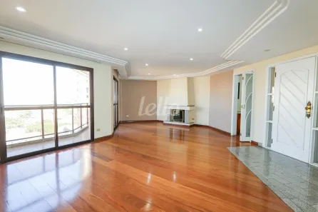 Apartamento com 3 Quartos para alugar, 210m² no Vila Regente Feijó, São Paulo