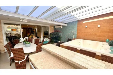 Casa de Condomínio com 4 Quartos à venda, 250m² no Enseada, Guarujá