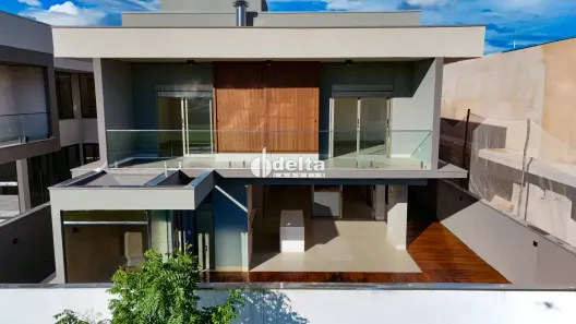 Casa de Condomínio com 4 Quartos à venda, 344m² no Morada da Colina, Uberlândia